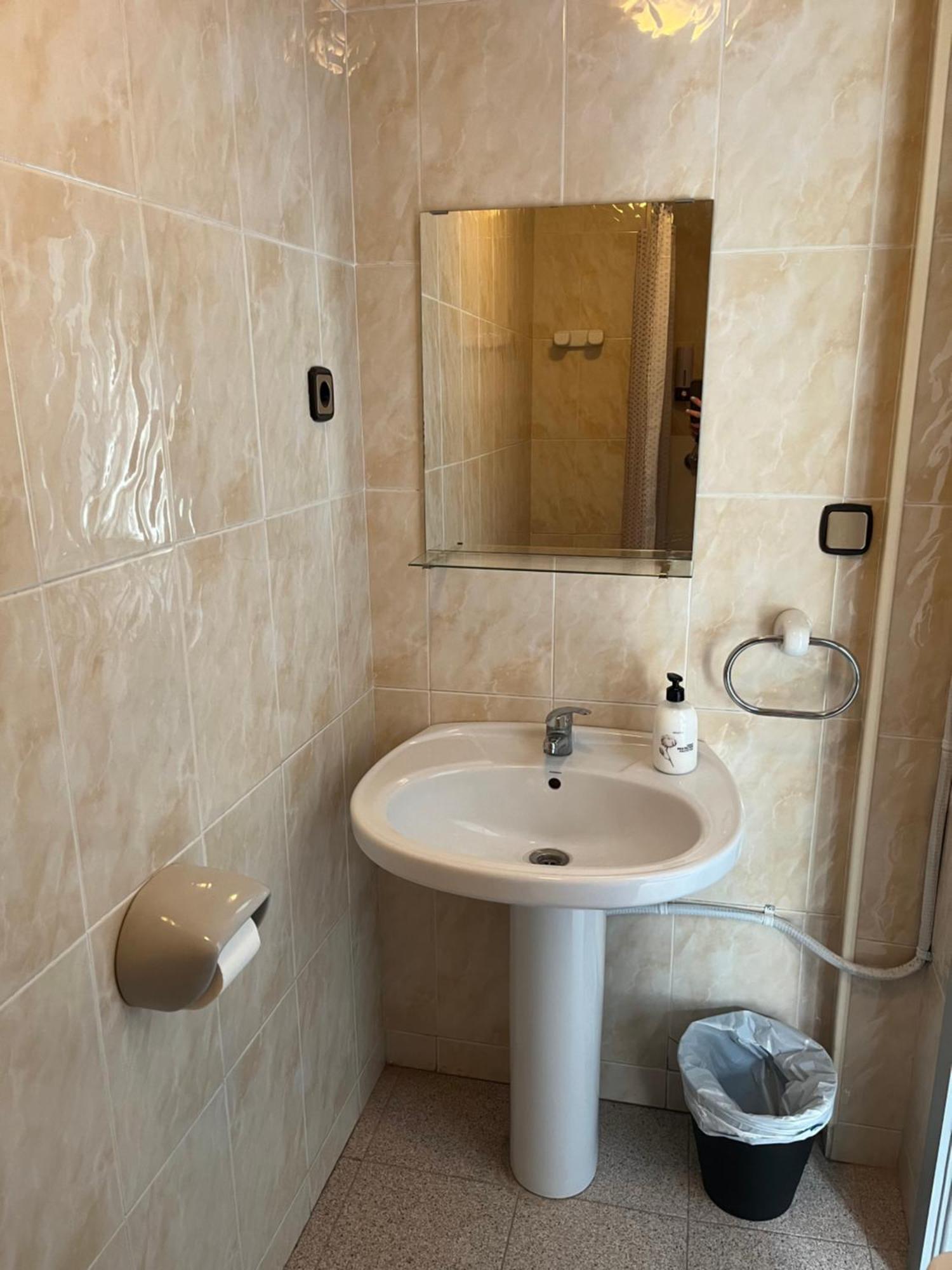 Hostal La Masia Manresa Rom bilde