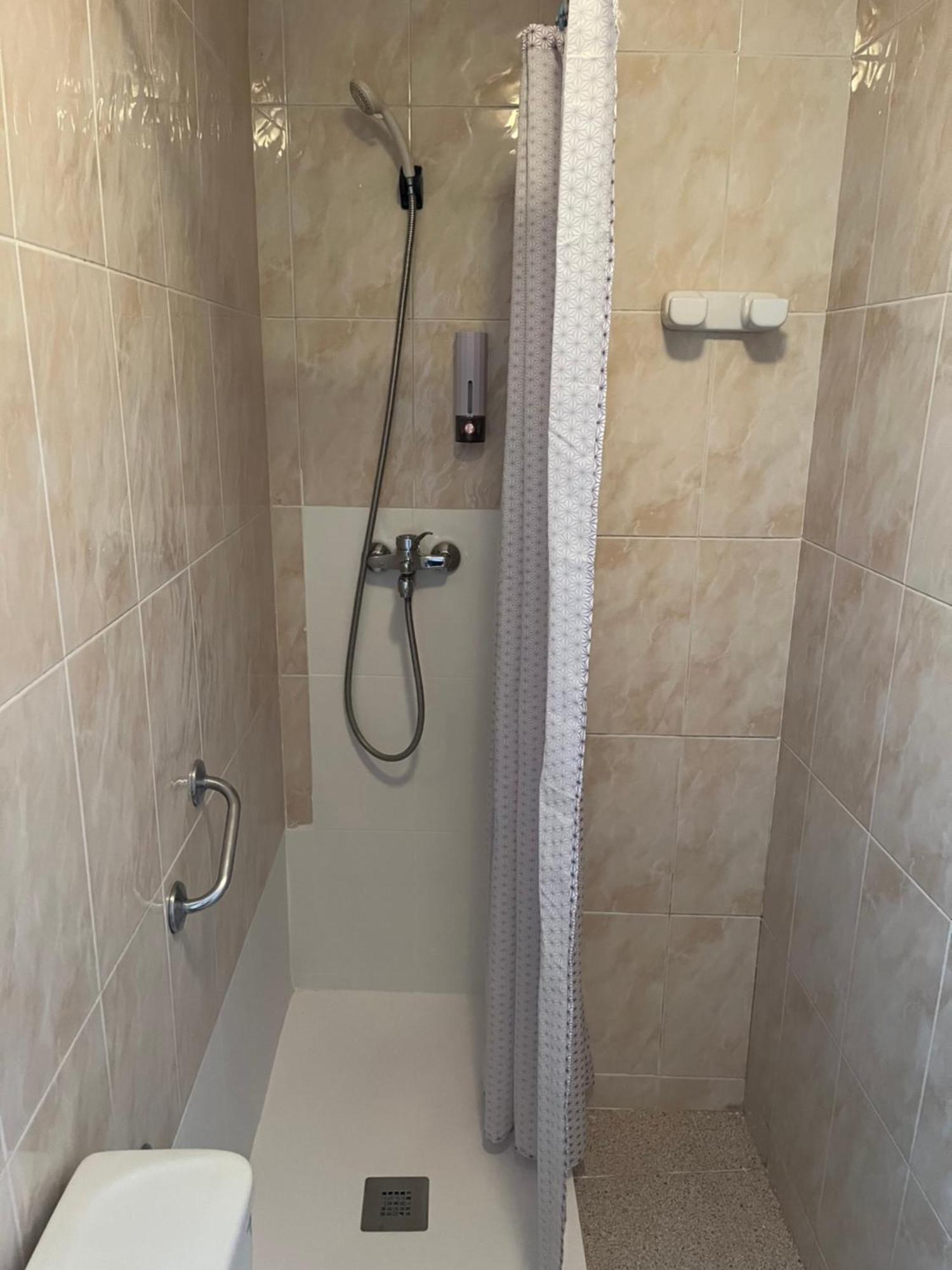 Hostal La Masia Manresa Rom bilde